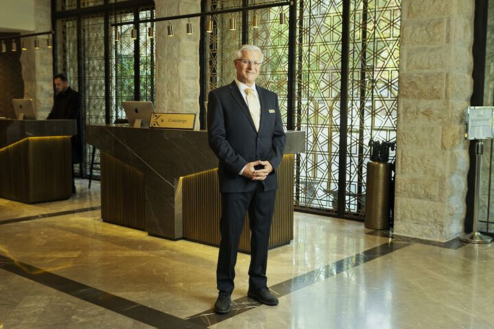 Concierge desk