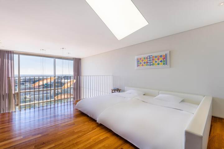 Room 46 of 179