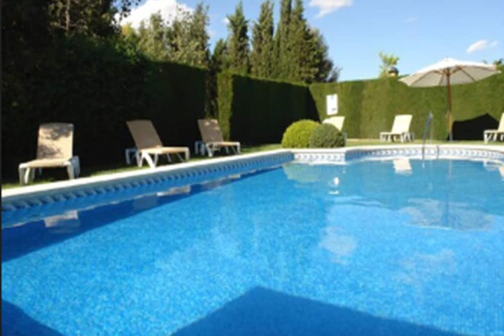 Hotel Pool