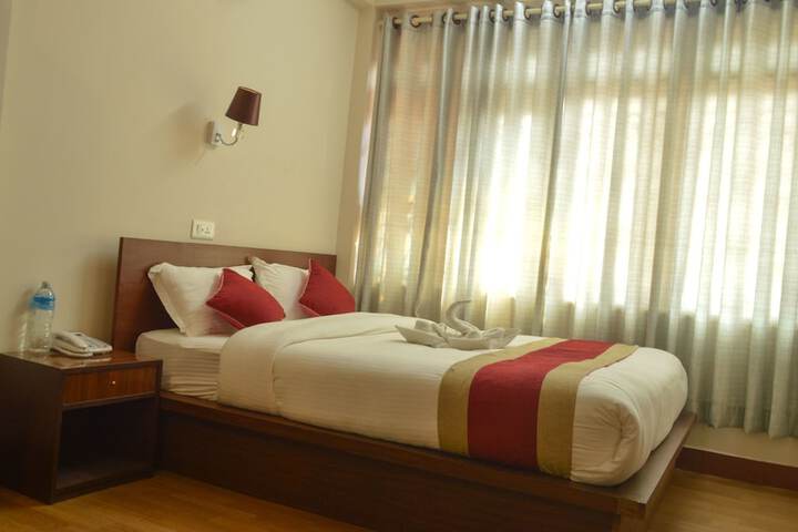 Room 4 of 31