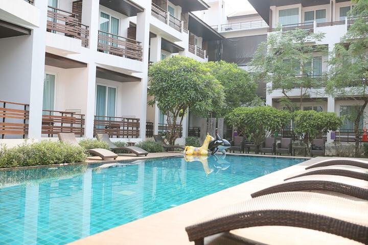 Pool 68 of 108