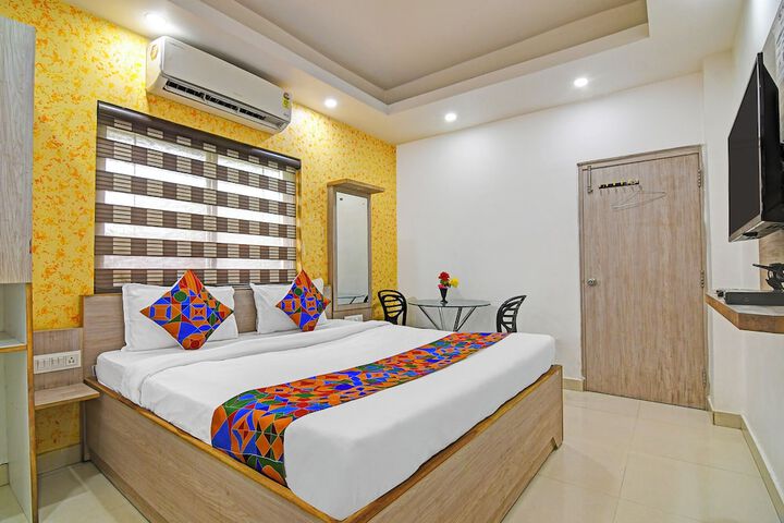 Room 10 of 24