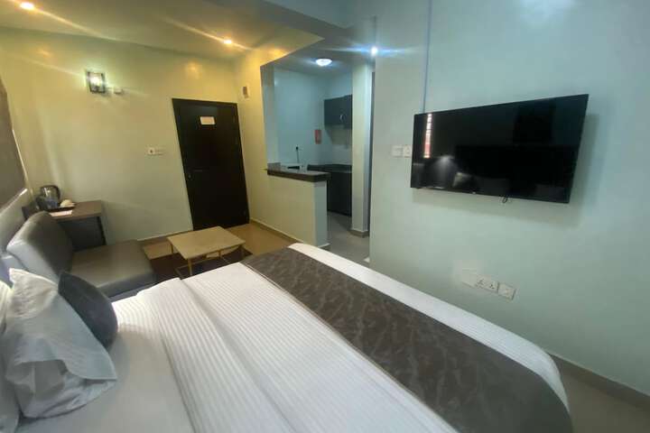 Room 5 of 21
