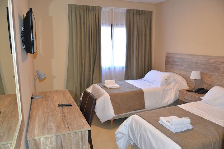 Room 3 of 33