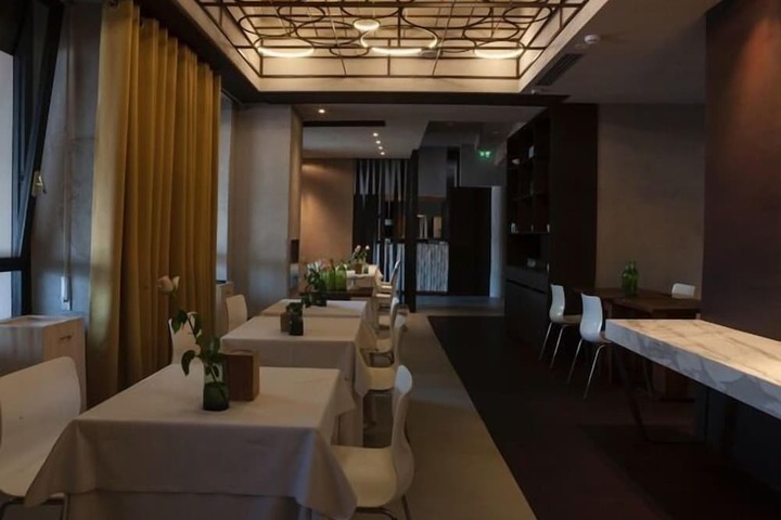 Dining Photos