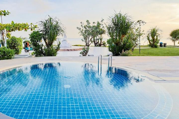 Pool 20 of 47