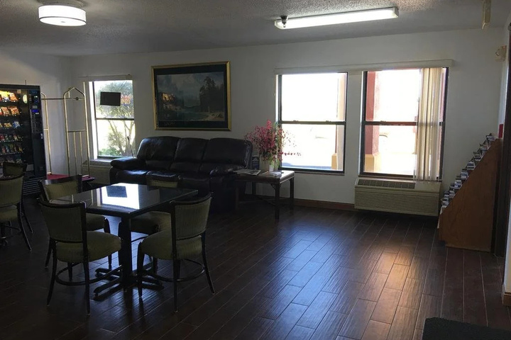 Room 9 of 13