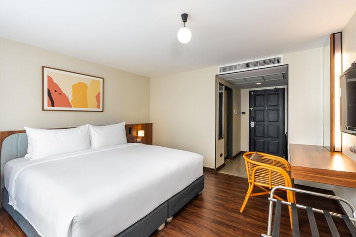 Room 5 of 71