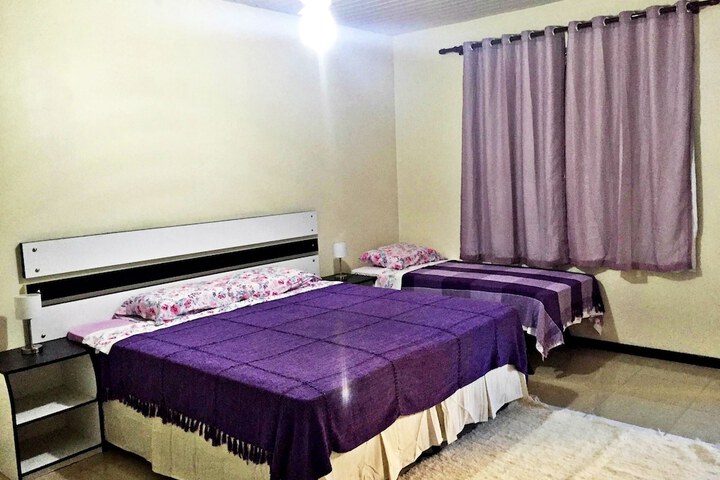Room 4 of 8