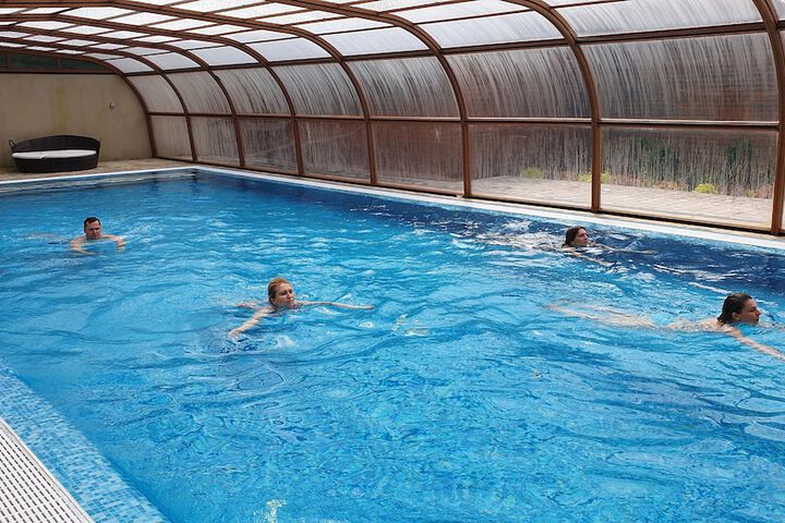 Pool 18 of 37