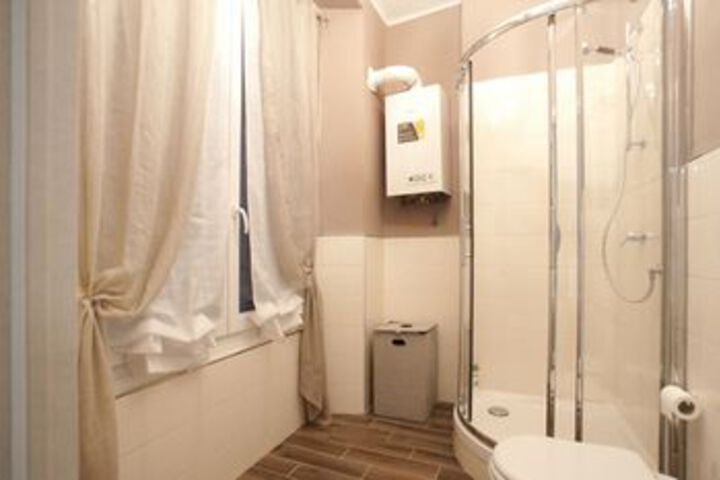 Room 3 of 27