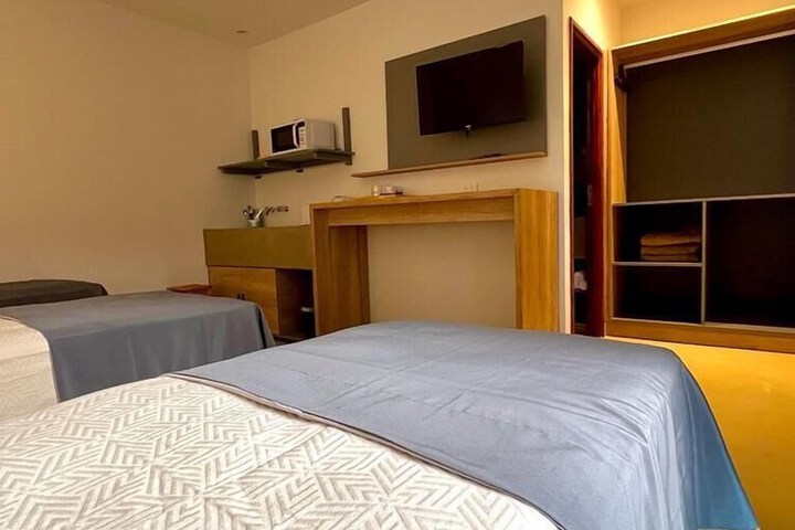 Room 36 of 60