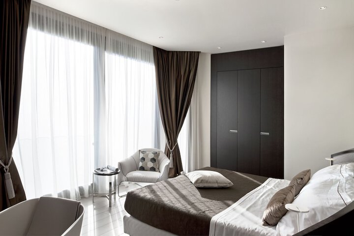 Room 5 of 54