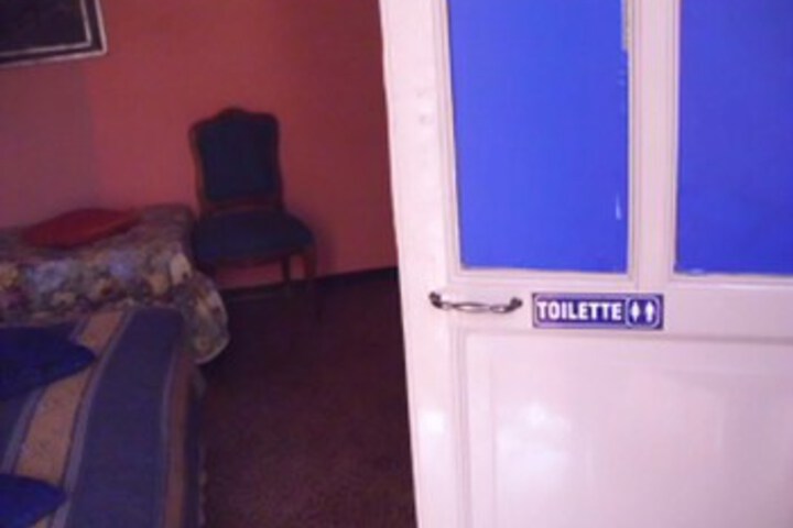 Room 2 of 25