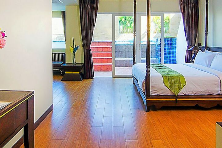 Room 26 of 192