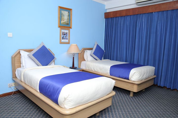 Room 7 of 22