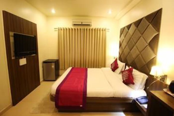 Room 12 of 23