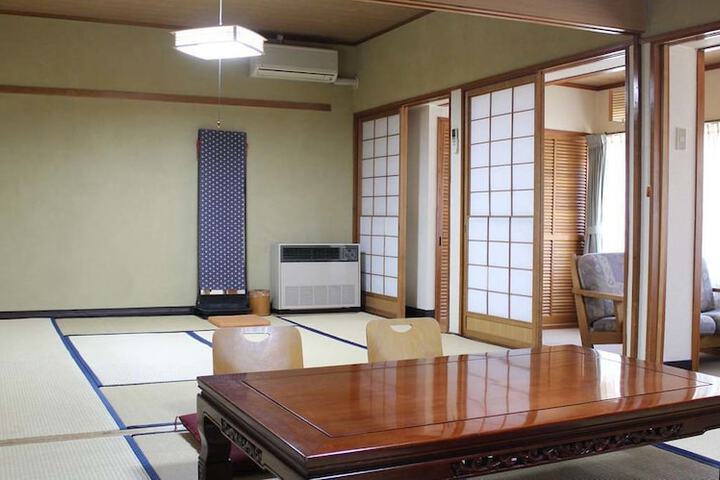 Room 9 of 79