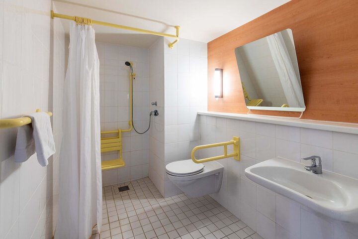 Clean Restrooms
