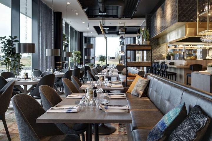 Dining Photos
