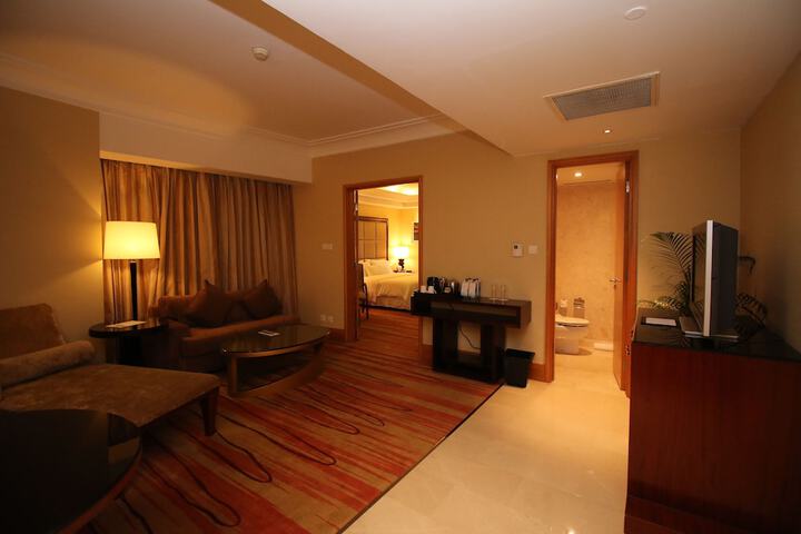 Room 21 of 70