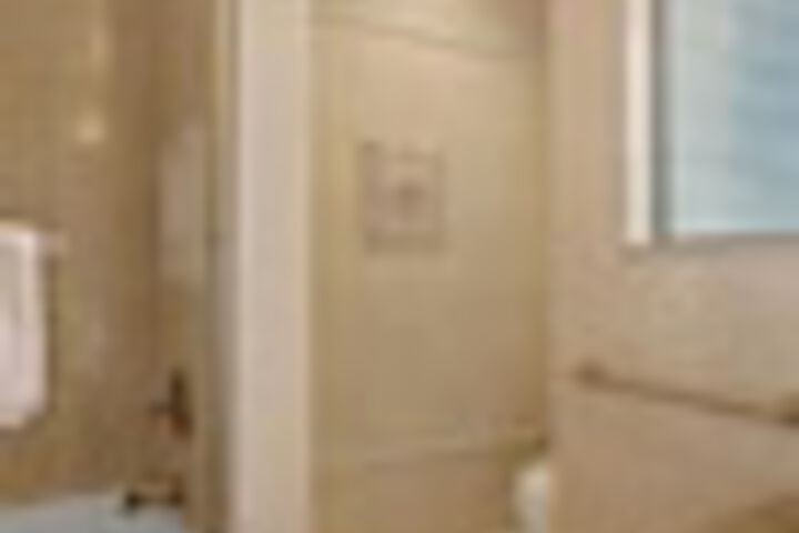 Room 815 of 984