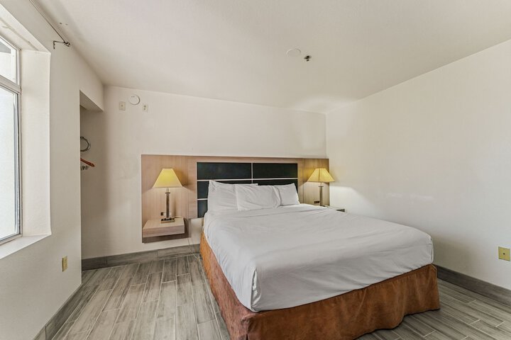 Room 17 of 45
