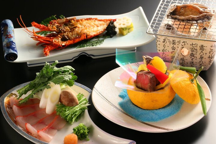 Dining 37 of 49