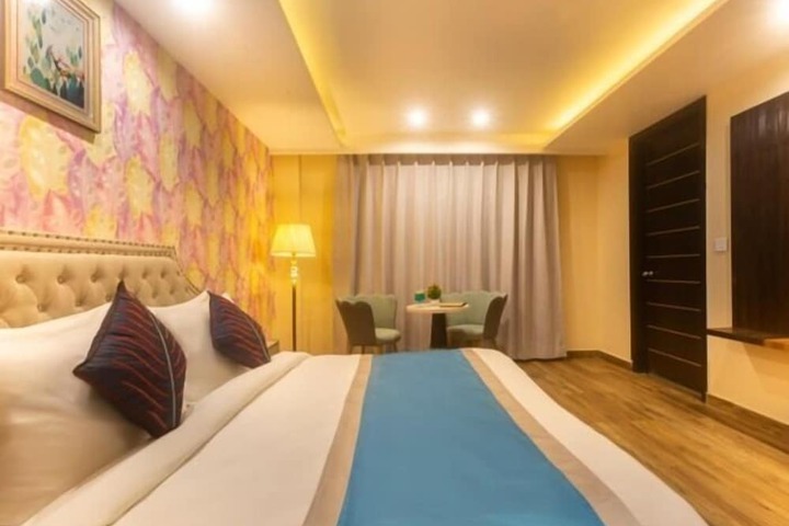 Room 3 of 11