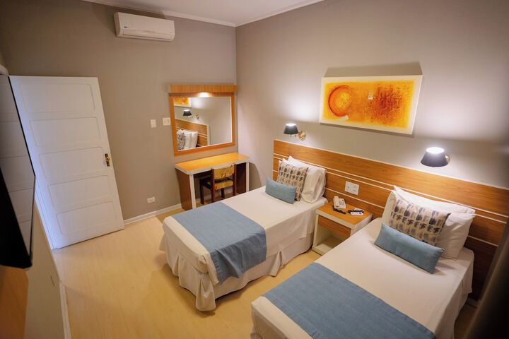 Room 37 of 175