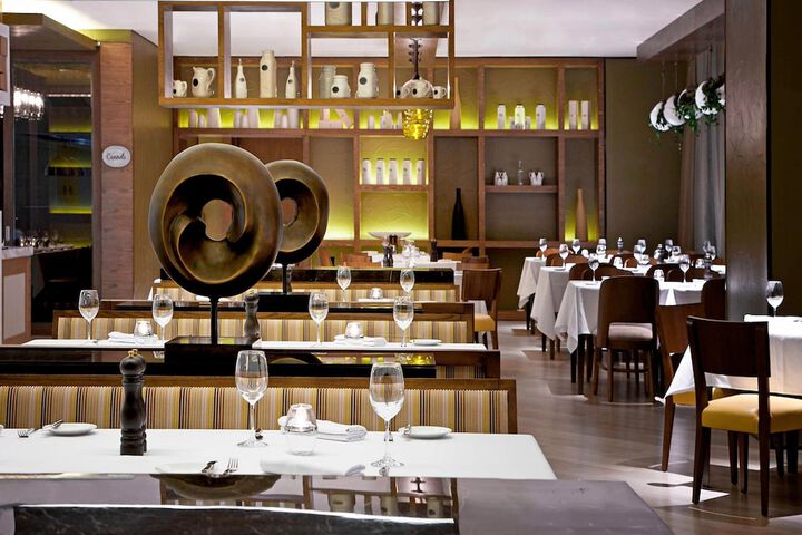Dining 44 of 65