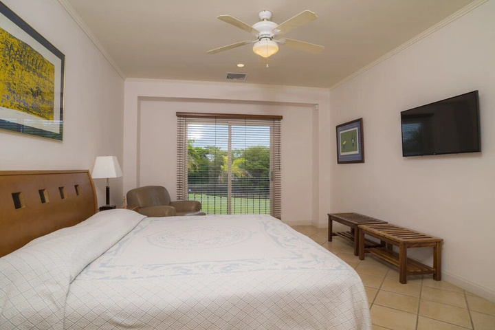 Room 7 of 25