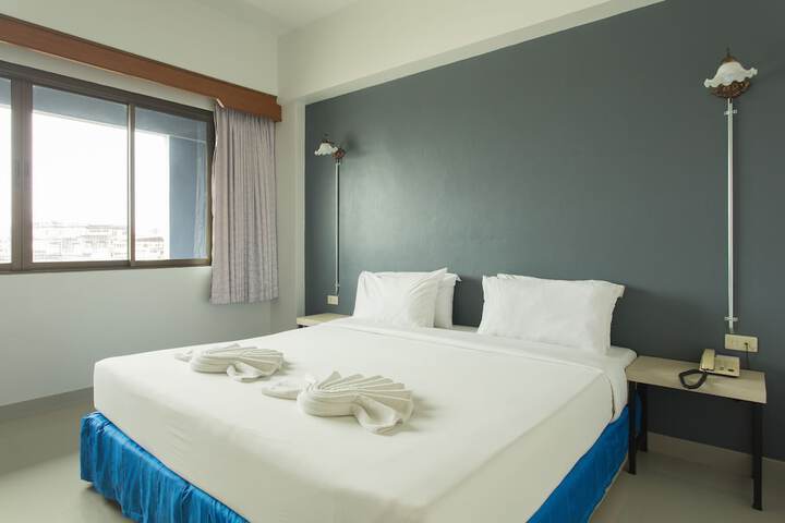 Room 44 of 76