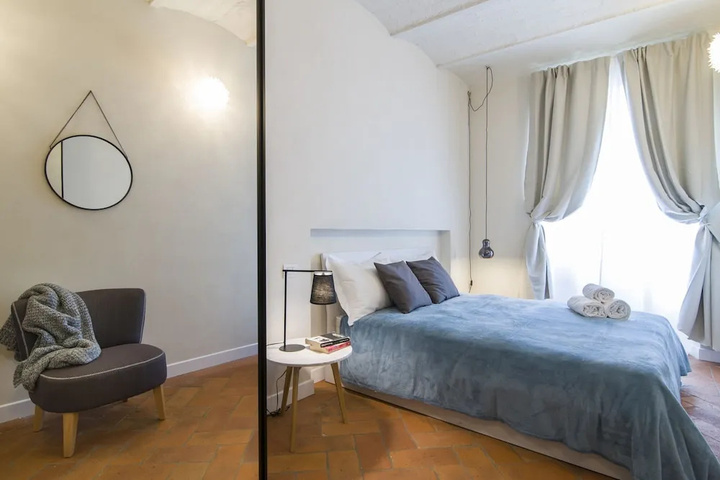 Room 2 of 12