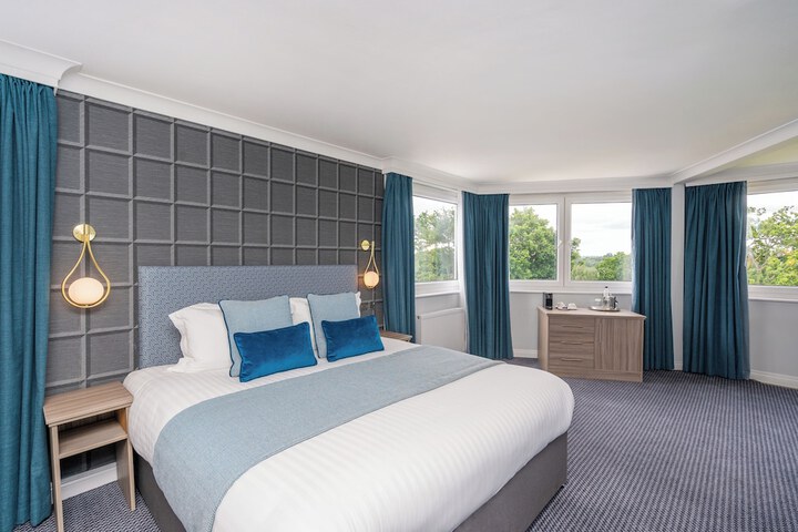Room 30 of 65