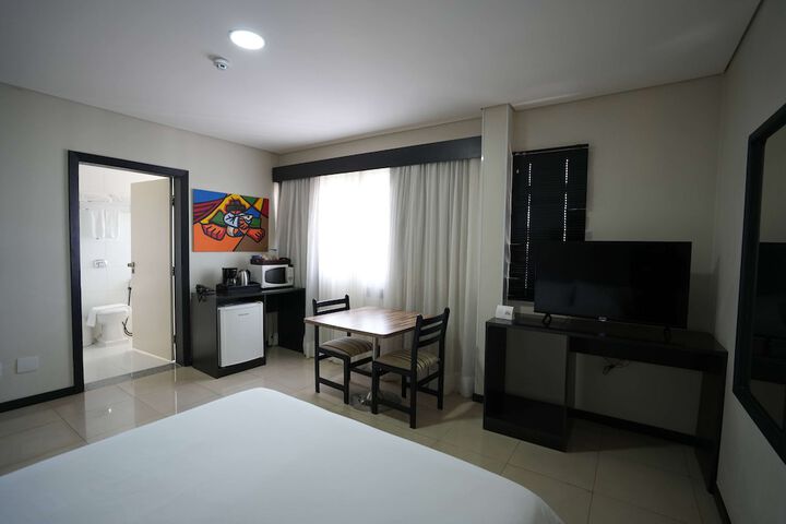 Room 27 of 126