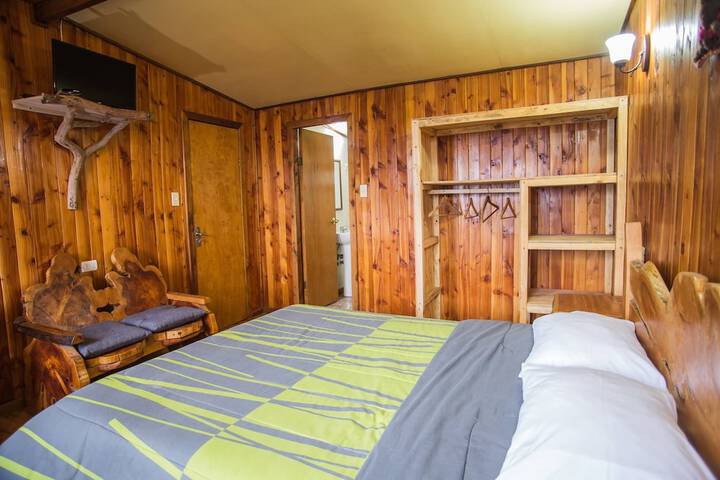 Room 4 of 90