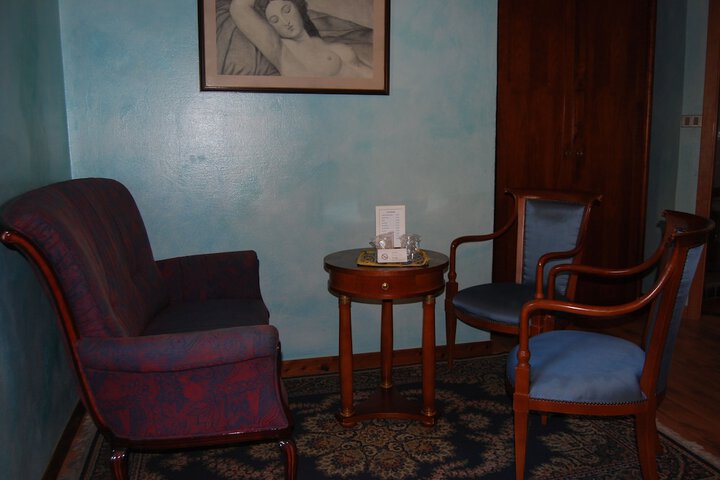 Room 31 of 90