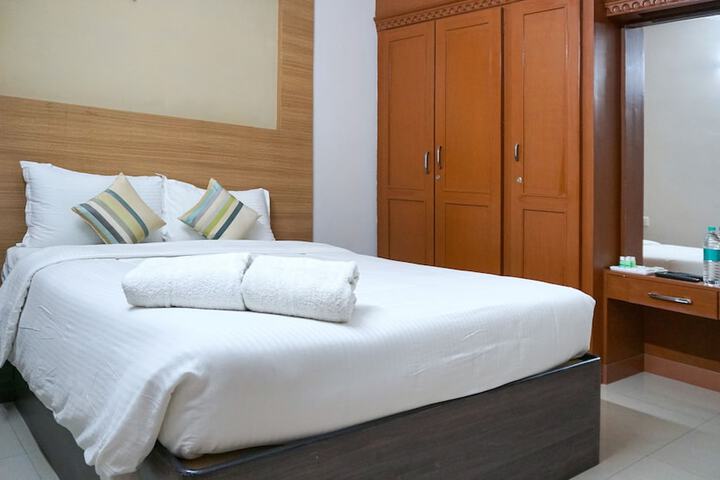 Room 3 of 33