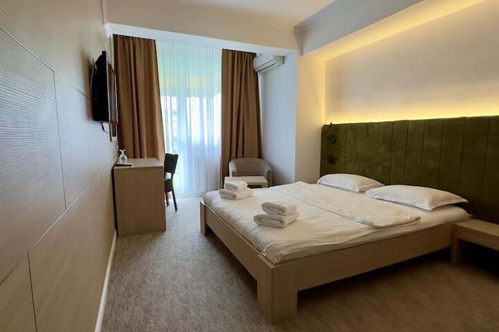 Room 19 of 49