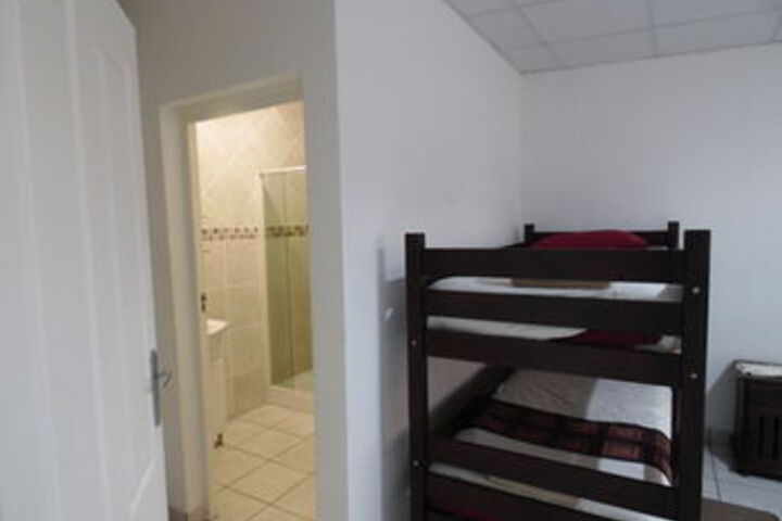 Room 10 of 16