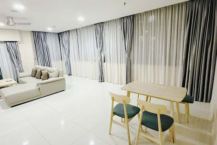 Room 8 of 41