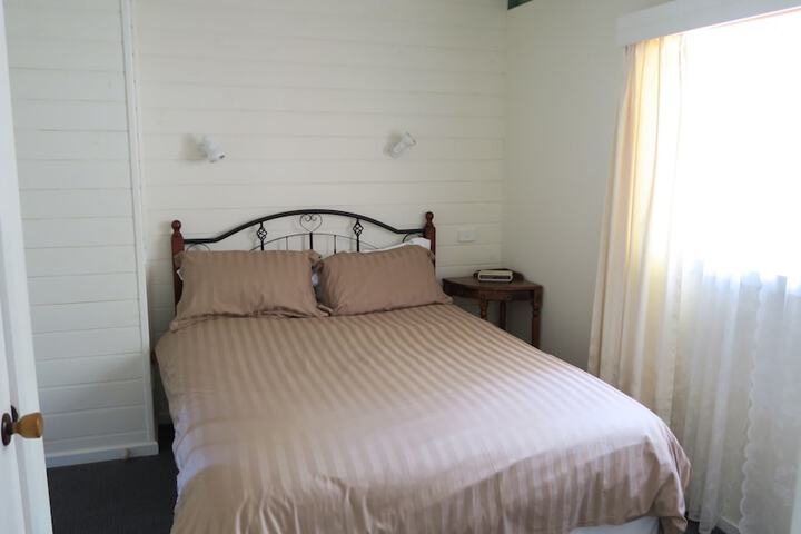 Room 4 of 74