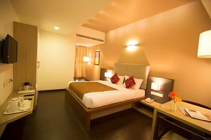 Room 6 of 19