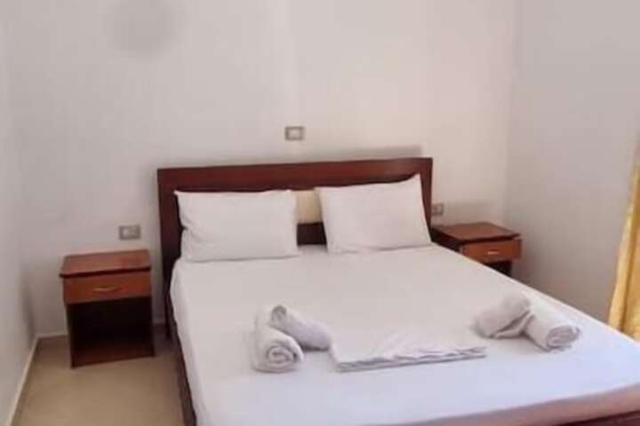 Room 5 of 30