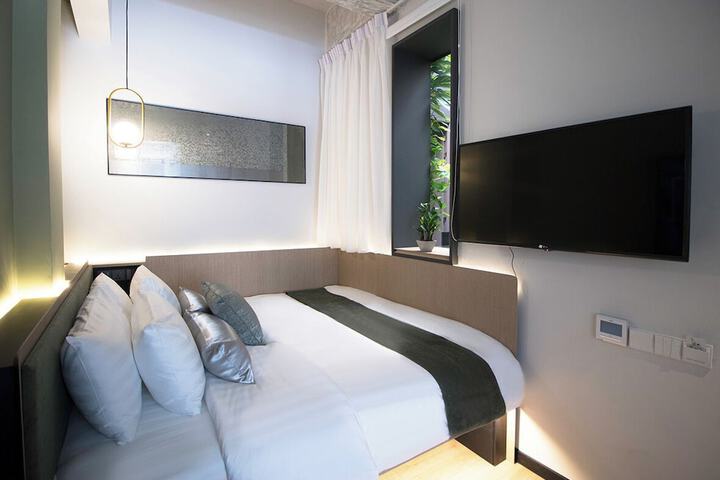 Room 9 of 26
