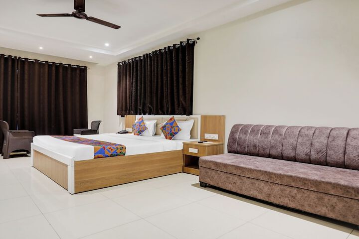 Room 15 of 35
