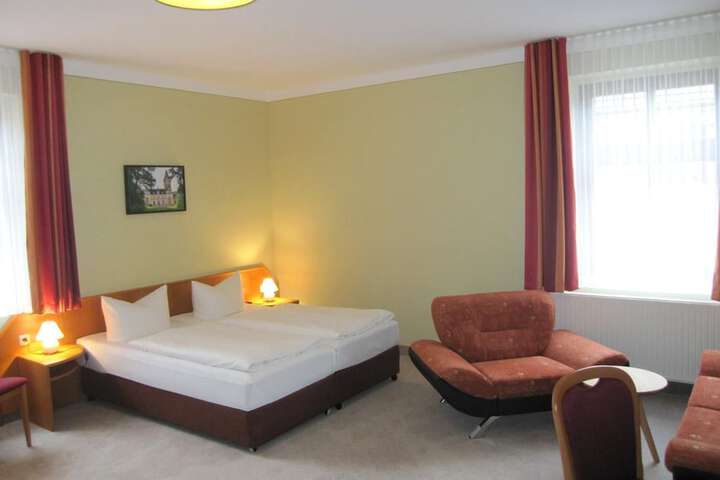 Room 11 of 36