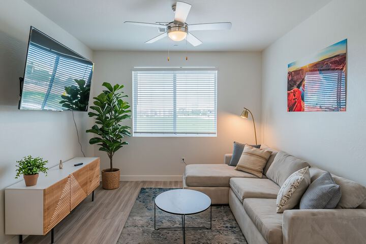 Room 4 of 19