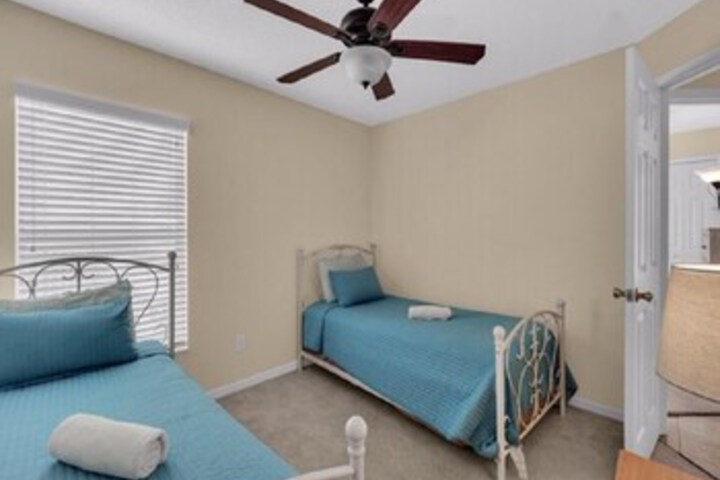 Room 17 of 20